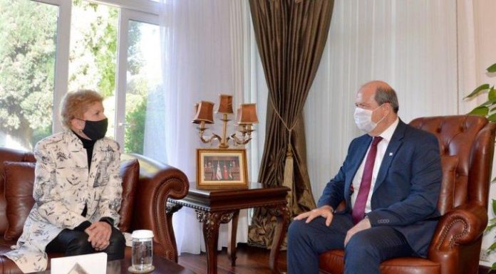 Προτιμά τη Βρετανία ο Τατάρ από την ΕΕ