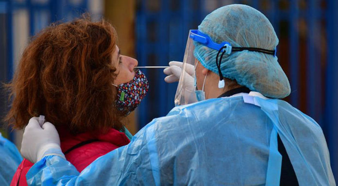 Καθηγητής Κιουμής: Να ανοίξει η αγορά με περιορισμούς και διευρυμένο ωράριο