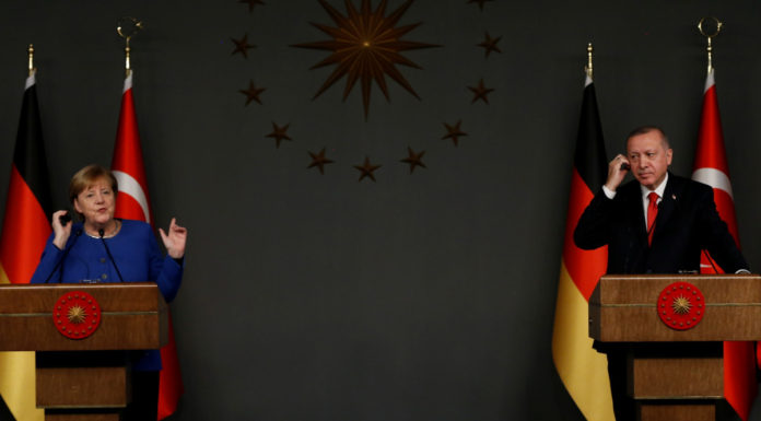 Έτσι αντιμετωπίζει το Βερολίνο την Τουρκία ενόψει πενταμερούς και διερευνητικών