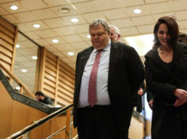 Όταν ο Βενιζέλος κάνει παιγνίδι αλά Μπαρτσέλονα και ο Κυρίτσης με πρεζόνια της Μαγούλας