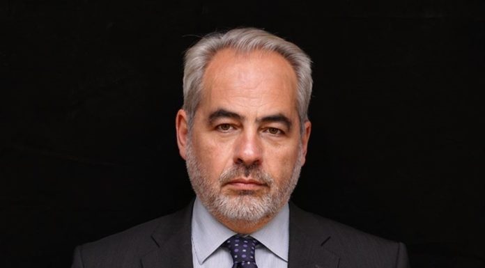 Τα πάρτι στις πλατείες καθρεφτίζουν την κατάσταση της παιδείας…Του Κωνσταντίνου Χαροκόπου