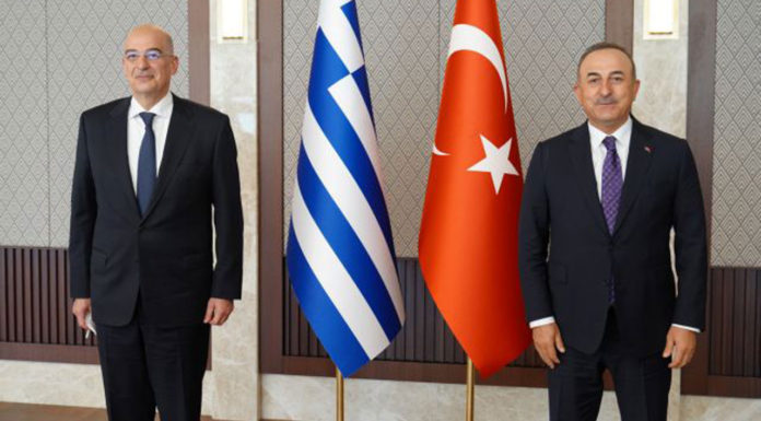 Στον αέρα τίναξε τις κοινές δηλώσεις με Δένδια ο Τσαβούσογλου