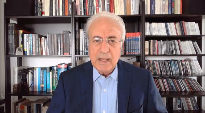 Κινήσεις υπό πίεση… Του Τάσου Παπαδόπουλου