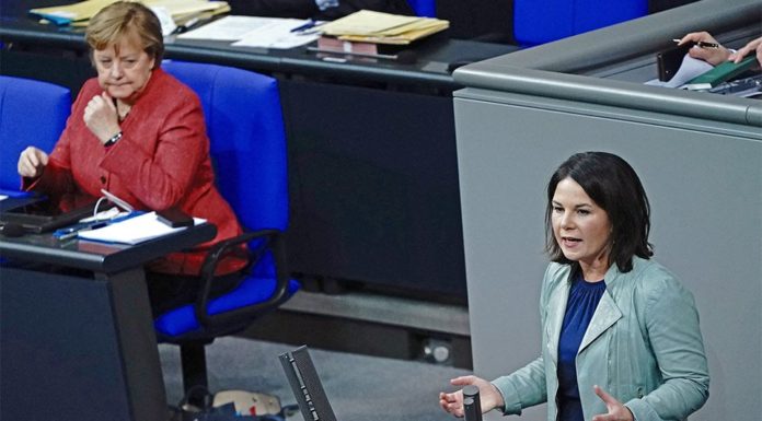 Γερμανία: Εκτόξευση των Πρασίνων με το τέλος της εποχής Μέρκελ – Επτά μονάδες μπροστά οι Gruenen