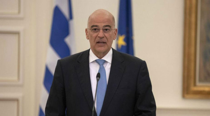 Μήπως συζητάμε με το πιστόλι στον κρόταφο;… Του Τάσου Παπαδόπουλου