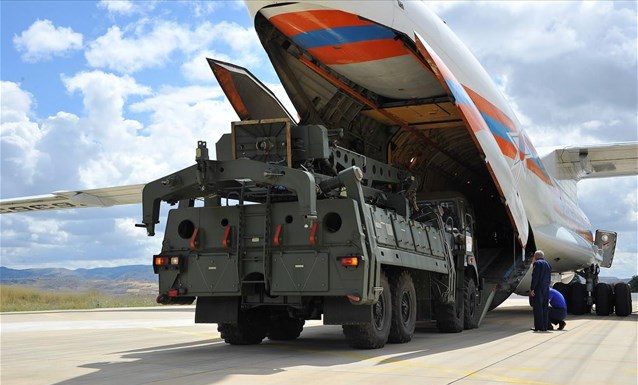 Να εγκαταλείψει τους S-400 ζήτησε από τον Ακάρ ο Αμερικανός ΥΠΕΘΑ