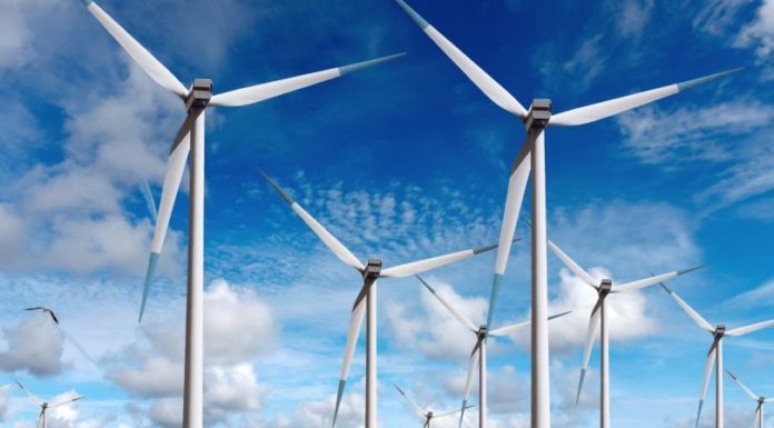 Bloomberg: Η Ελλάδα επιταχύνει τη μετάβαση στην πράσινη ενέργεια – Στα σκαριά πρότζεκτ 18 δισ. ευρώ