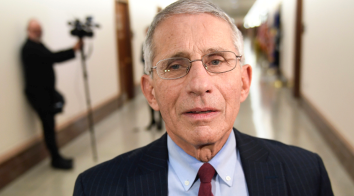 Φάουτσι: Οι ΗΠΑ χρηματοδότησαν το εργαστήριο στην Γιουχάν για έρευνα για κορονοϊό