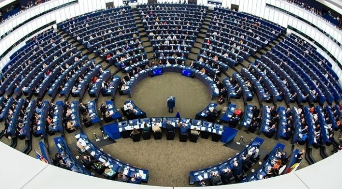 Το Κοινοβούλιο καλεί ΕΕ και Τουρκία να αναζητήσουν εναλλακτικούς τρόπους συνεργασίας