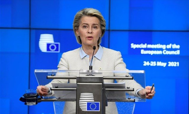 Το 46% του ενήλικου πληθυσμού της ΕΕ έχει λάβει τουλάχιστον μία δόση