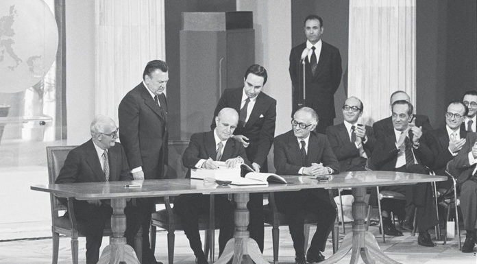Εφαλτήριο για καλύτερο μέλλον της Ελλάδας τα 40 χρόνια στην Ε.Ε… Του Γιώργου Κολυβά