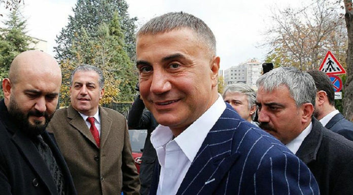 Μεταξύ οργανωμένου εγκλήματος και πολιτικής… Του Ιωάννη Γρηγοριάδη