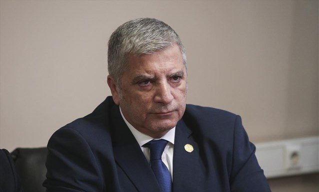 Γ. Πατούλης: Κόμματα-οργανώσεις να κατεβάσουν άμεσα τις αφίσες που παράνομα τοποθέτησαν στους δρόμους