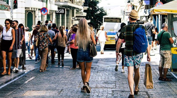 Η μετάλλαξη Δέλτα μεταδίδεται σαν την ανεμοβλογιά και από εμβολιασμένους