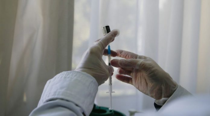 Εμβόλια εναντίον «Δέλτα» και άλλων μεταλλάξεων: Τρεις αλήθειες για τους εμβολιασμένους και τους ανεμβολίαστους