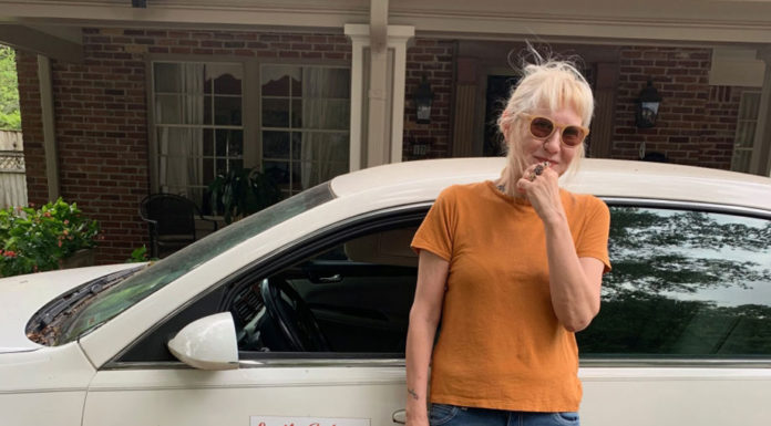 Τι γυρεύει η Σώτη Τριανταφύλλου ανάμεσά μας;