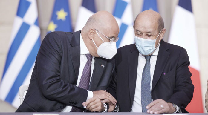 Τουρκική οργή για την ελληνογαλλική συμφωνία: Η Ελλάδα αντί να συνεργαστεί, εξοπλίζεται