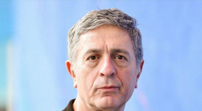 Οι βουλευτές φυτά και η κουτσή δημοκρατία… Του Στέλιου Κούλογλου