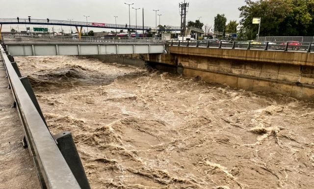 Πώς θα ήταν η Αθήνα αν είχε χτιστεί στις όχθες των ποταμών της