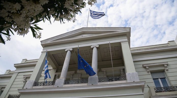 Διάβημα Αθήνας προς Τίρανα για «γενοκτονία τσάμηδων» και «κατοχή αλβανικών εδαφών»