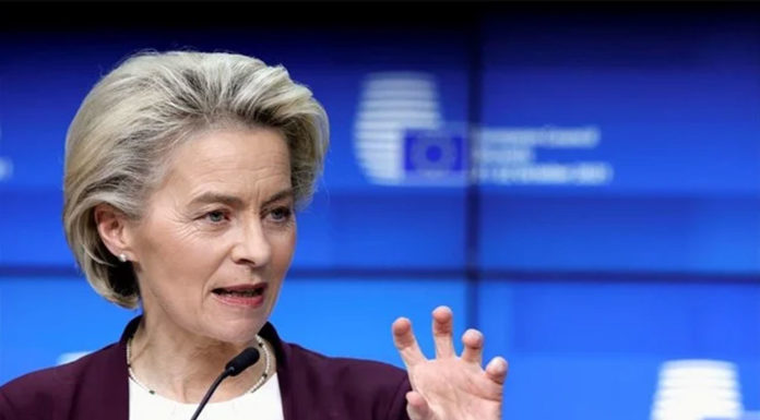 Φον ντερ Λάιεν: Καιρός για την Ε.Ε. «να σκεφτεί» το θέμα του υποχρεωτικού εμβολιασμού