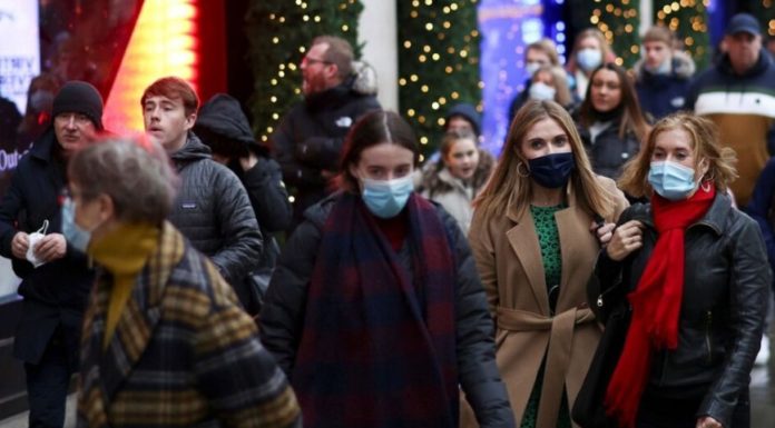 ΠΟΥ: Η «Όμικρον» απειλεί εμβολιασμένους και αναρρώσαντες