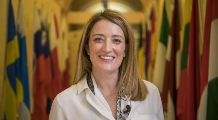 Φαβορί για την προεδρία της Ευρωβουλής η Ρομπέρτα Μετσόλα