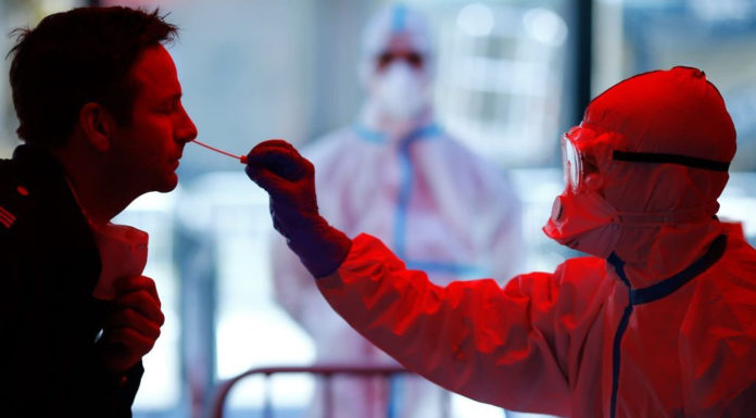 ΠΟΥ: Η Ευρώπη βρίσκεται σε μια κατάσταση «κατάπαυσης του πυρός» που μπορεί να οδηγήσει στο τέλος της πανδημίας