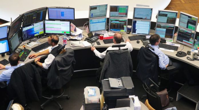 Reuters: Απίθανο η ΕΕ να κόψει τη Ρωσία από το SWIFT σε αυτό το στάδιο