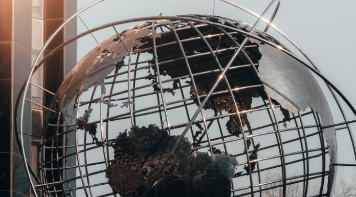 Kώστας Βενιζέλος: Πήραν δεσμεύσεις πριν ψηφίσουν κυρώσεις;