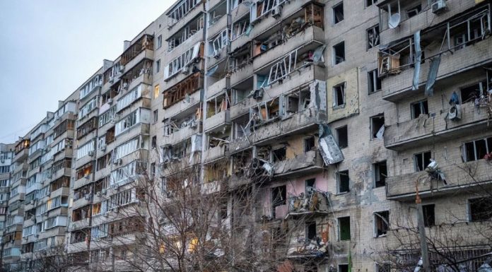 Reuters: Το Κίεβο είναι έτοιμο να συνθηκολογήσει με τη Ρωσία για ουδέτερο καθεστώς