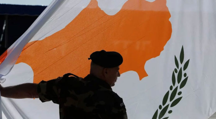 Έχουμε καμιά πολιτική να πορευτούμε ή θα φάμε κανένα χαστούκι και θα ‘ναι όλο δικό μας; … Του Άριστου Μιχαηλίδη