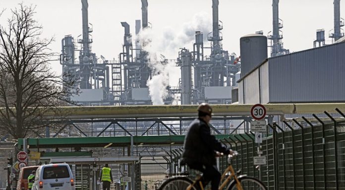 Το μεγάλο δίλημμα των κυρώσεων: Αντέχει η Ε.Ε. χωρίς ρωσική ενέργεια; – Τα υπέρ και τα κατά