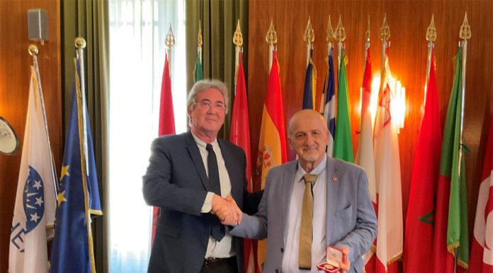 ΒΡΑΒΕΥΣΗ ΤΟΥ ΚΑΘΗΓΗΤΗ ΚΩΣΤΑ ΖΟΠΟΥΝΙΔΗ