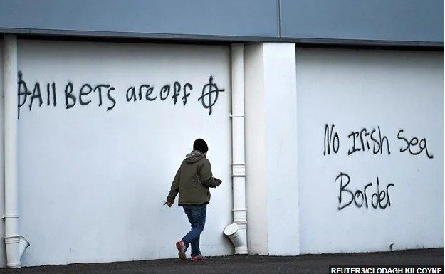 Brexit: Στον «αέρα» ξανά η εμπορική συμφωνία ΕΕ-Βρετανίας λόγω του Πρωτοκόλλου της Β. Ιρλανδίας