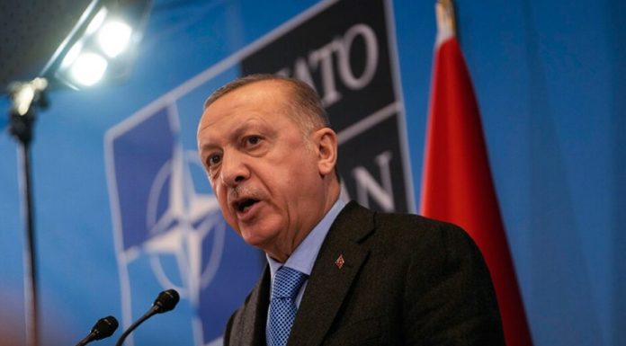 New York Times: Ολοένα μεγαλύτερο πρόβλημα η Τουρκία για το ΝΑΤΟ