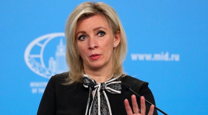 Μένος Ζαχάροβα κατά Μητσοτάκη: Απίστευτο να συγκρίνει τους ήρωες του Μεσολογγίου με τους ναζιστές του Αζόφ