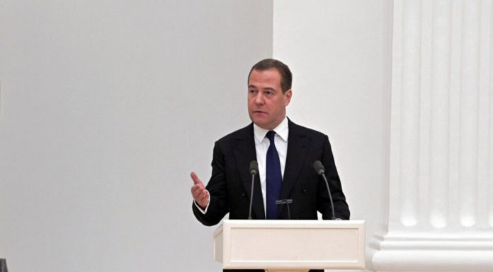 Μεντβέντεφ: «Ποιος είπε ότι η Ουκρανία θα υπάρχει ακόμη στον χάρτη σε δύο χρόνια;»