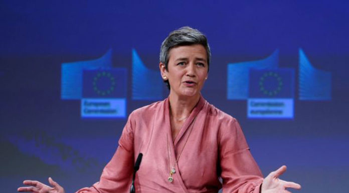 Βεστάγκερ: Εξετάζουμε και πλαφόν στην τιμή του ηλεκτρικού… Της Μαρίας Βασιλείου