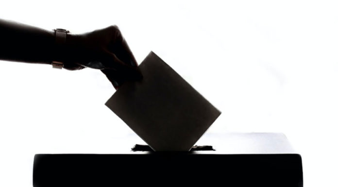 Οι Γάλλοι ψηφοφόροι τιμωρούν τον Πρόεδρό τους… Του N. Peter Kramer