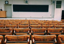 Μάθε παιδί μου (έστω λίγα) γράμματα… Του Ηλία Καραβόλια