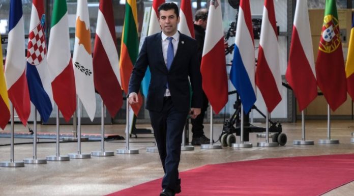 Η Βουλγαρία θέτει τρεις προϋποθέσεις για την άρση του βέτο για τη Βόρεια Μακεδονία