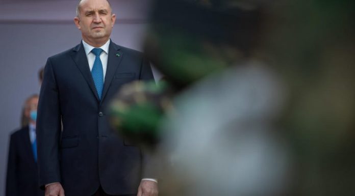 Ο Βούλγαρος πρόεδρος υπαινίσσεται δημοψήφισμα για τη Βόρεια Μακεδονία