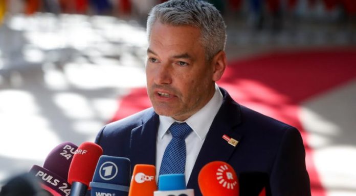 Η Αυστρία θα πιέσει για το καθεστώς υποψήφιας προς ένταξη χώρας τη Βοσνία-Ερζεγοβίνη