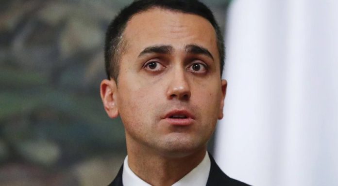 Ο ΥΠΕΞ της Ιταλίας Ντι Μάιο κατάλαβε ότι τα «Πέντε Αστέρια» είναι λαϊκιστές-φιλορώσοι και αποχωρεί