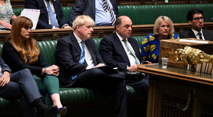 Βρετανία: «Αν φύγει ο Μπόρις, φεύγει και το Brexit» – Τι σημαίνει η αλλαγή ηγεσιών για την ΕΕ