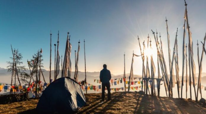 Σε αυτή τη χώρα, οι τουρίστες θα πληρώνουν 200 δολάρια τη βραδιά μόνο για να μπουν