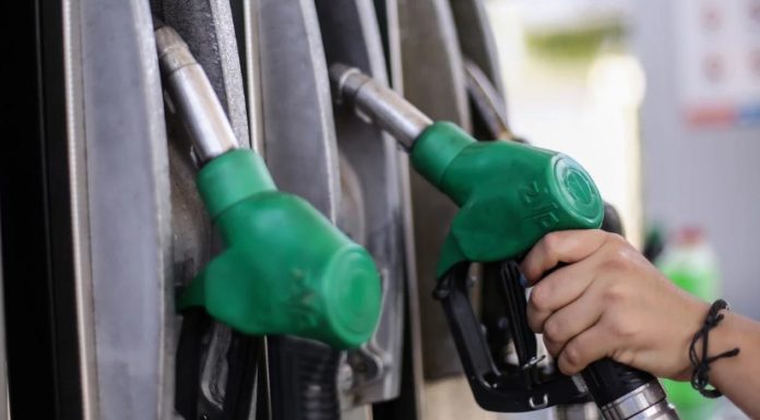 Fuel Pass 2: Ανοίγει τη Δευτέρα -Δημοσιεύτηκε το ΦΕΚ, αναλυτικός οδηγός για την επιδότηση και τα ποσά