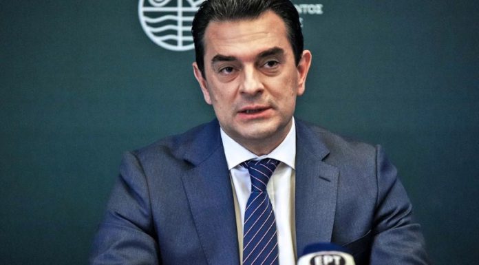 Σκρέκας: Επιδότηση ρεύματος τον Ιούλιο για όλα τα νοικοκυριά χωρίς εισοδηματικά κριτήρια και όριο κατανάλωσης