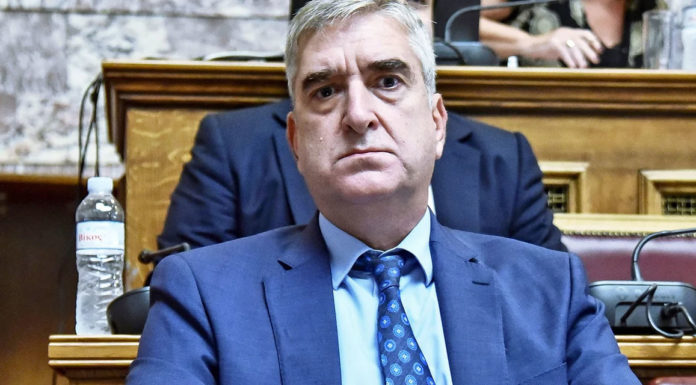 Παραιτήθηκαν ο Γρ. Δημητριάδης και ο Διοικητής της ΕΥΠ